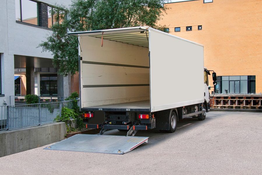 Tail Lift Truck Image
